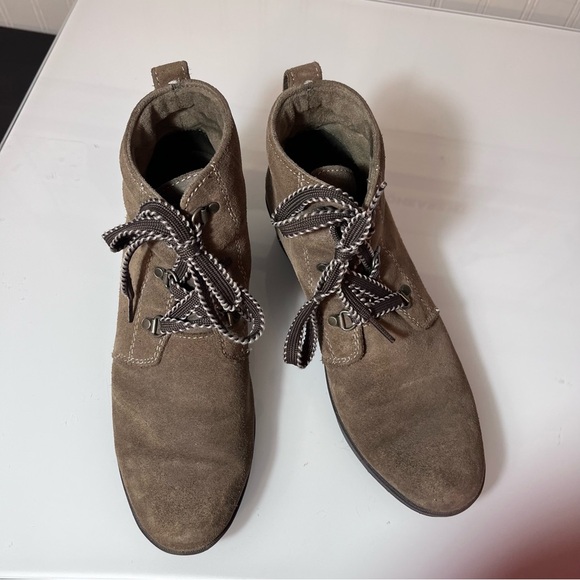 Eddie Bauer Women's 8.5 Brown Suede Wedge Ankle Boots Lace up Hiker Chukka Boots - Picture 12 of 15